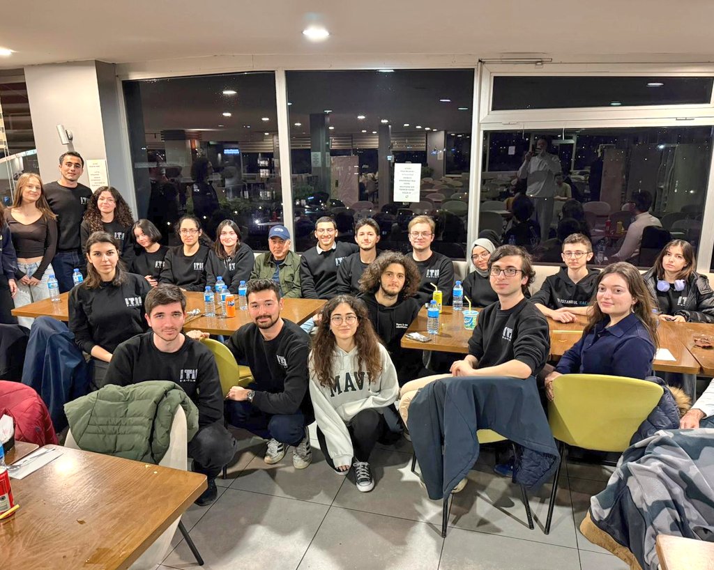 Başkanımız Mustafa Aksoy, İTÜ Racing Takımı ile iftar sofrasında bir araya geldi.

#TeamsUp #İTURacing #MühendislikTakımları #İftarBuluşması