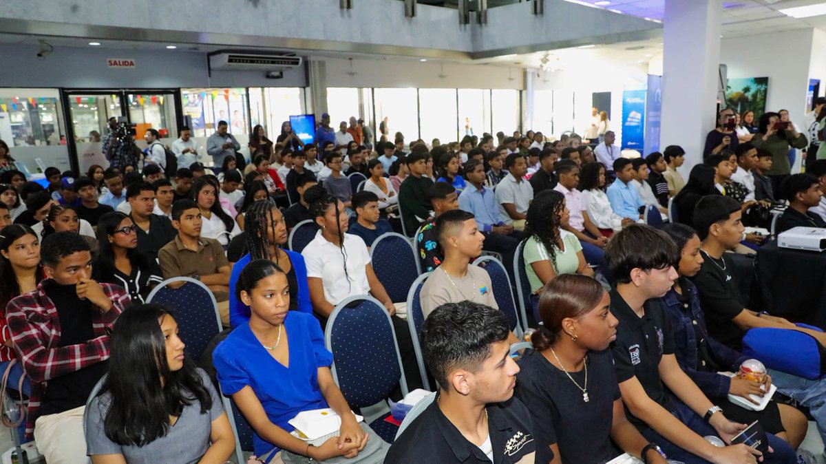 El Programa Padrino Empresario continúa evolucionando gracias al trabajo conjunto con <a href="/banconalpa/">Banco Nacional de Panamá</a>. A partir de ahora, 150 jóvenes recibirán el pago de su beca de pasantía laboral a través de BEN (Billetera Electrónica Nacional).
#ConPasoFirme #gobiernonacional #JuventudPrimero