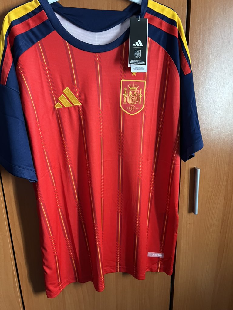 Vendo camisetas de la selección española 2026 ❤️ quién esté interesado/a, que me escriba :)