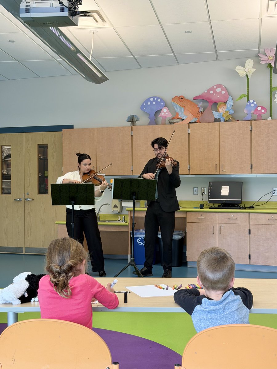 solisociety's tweet photo. Thank you to everyone who stopped by the Kenton County Library in Independence for the last Musical Doodles session of the season, featuring guest violinists Lucas Braga and Julia Poetain!

#violin #classicalmusic #community https://t.co/bTi0m8TNdS