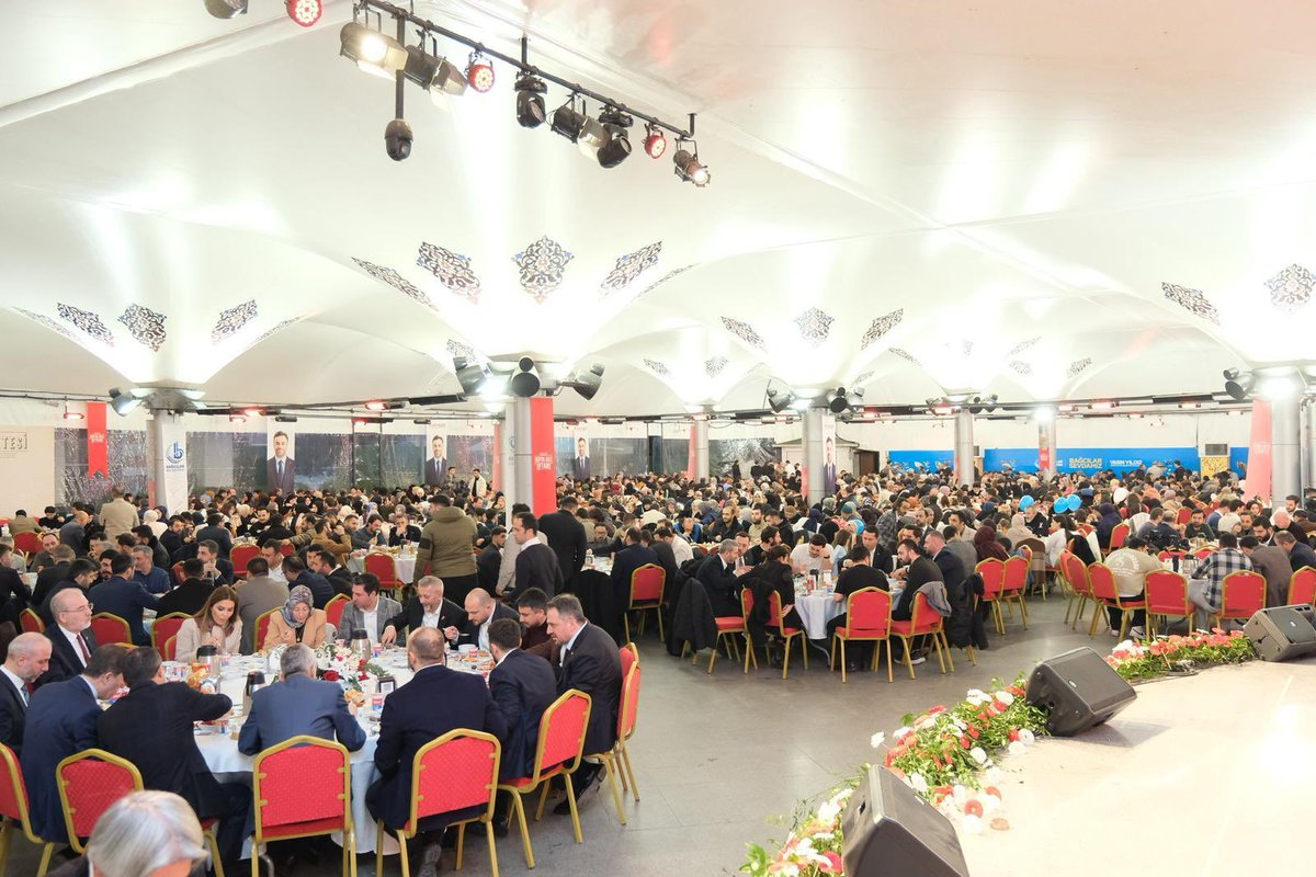 levent_ortak's tweet photo. 📍 İstanbul 

TÜGVA Büyük Aile İftarı

2015 yılı ağustos ayında göreve başladığım ve 3 yıl boyunca birlikte görev yaptığım kader arkadaşlarımla TÜGVA ilelebet bizimle inşallah 🤲 https://t.co/S75mu5FUsk