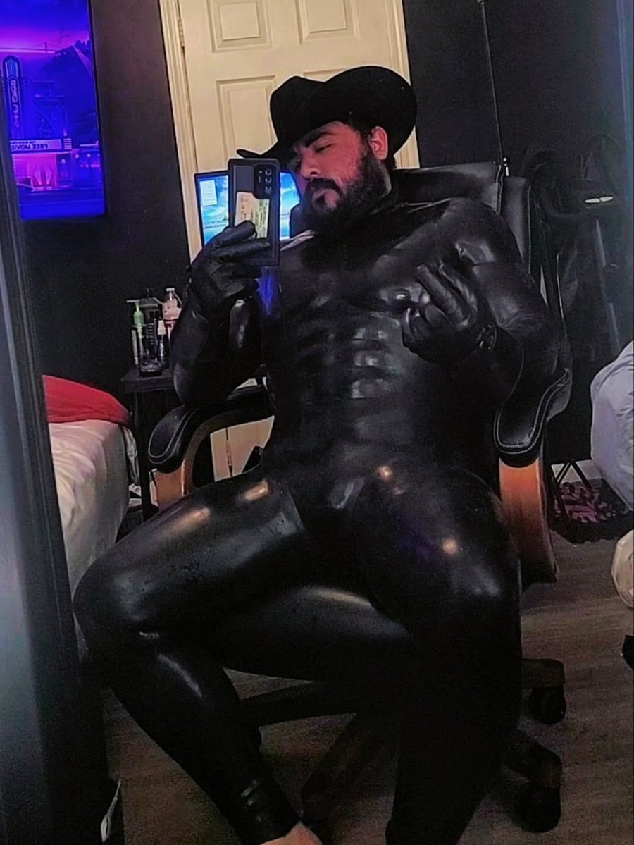 Rubber Demonbear tweet media