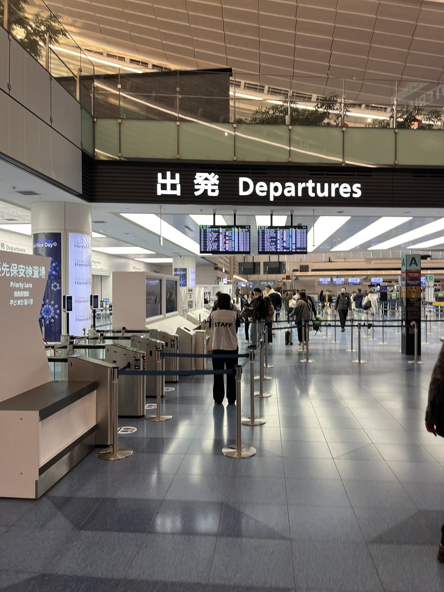 バリさん tweet media