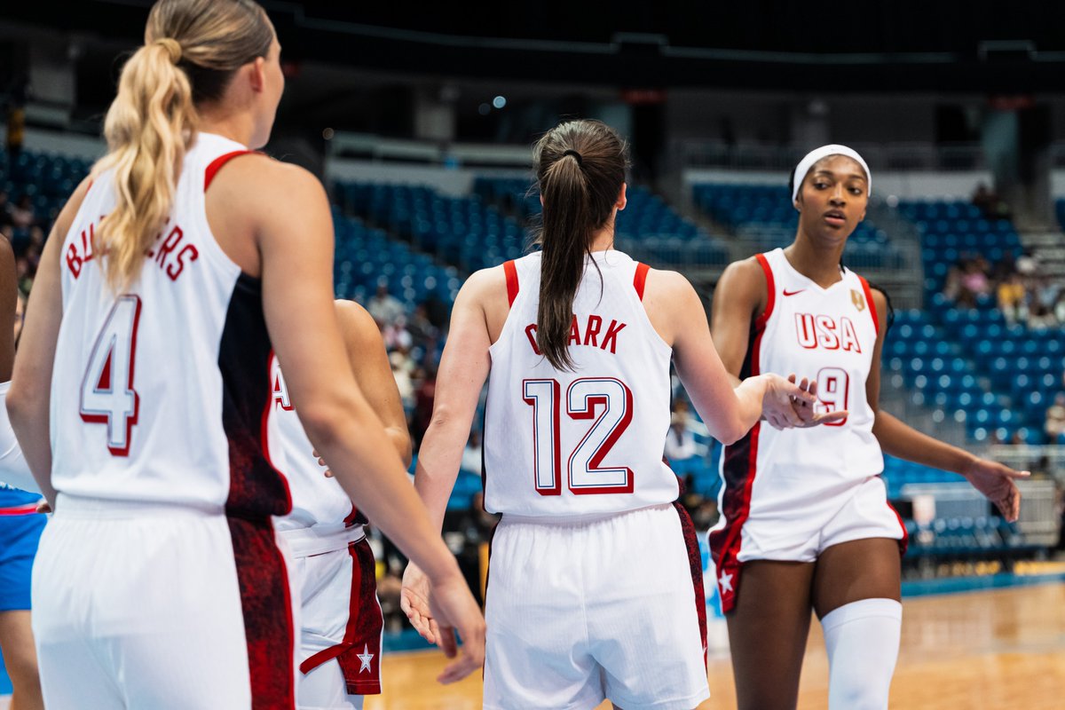 PB4 🤝 CC12 🤝 AR9 🇺🇸 USA future is in great hands. #FIBAWWC x  #WeOwnTheGame