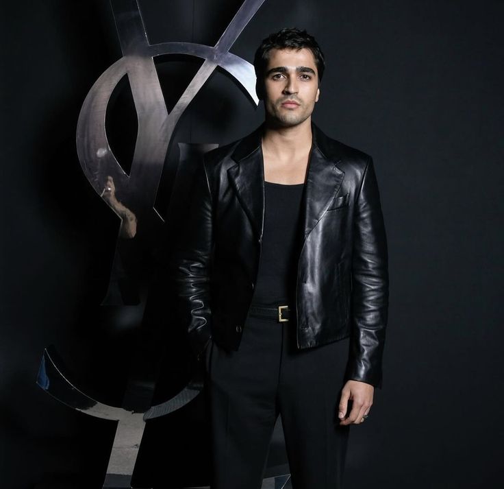 MinaDjordjevic7's tweet photo. Pass through the cloud of perfume on someone tonight,  it brought a looot of memories 🥰
Different vibe, completely different  story, but I loved it! Yu He, you did well boy 🔥 Ramoooo I know exactly how I felt seeing you that night! 🤘
#YSL #YuHe #MertRamazanDemir https://t.co/x9WmWgKRyK