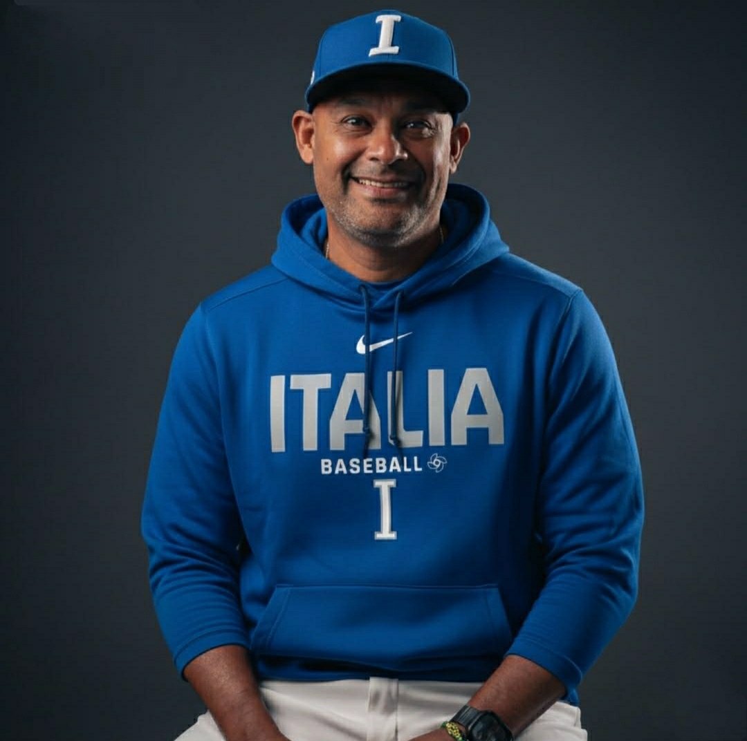 Al este de Italia 🇮🇹, en un pueblo llamado La Pomona, tienen listo la Macarronada para celebrar el pase a la semifinal, porque un hijo de ellos está presente.

El zuliano Lipso Nava, forma parte de lo que está logrando la Forza Azzurri. 

Suenan fuegos artificiales en la Pomona.