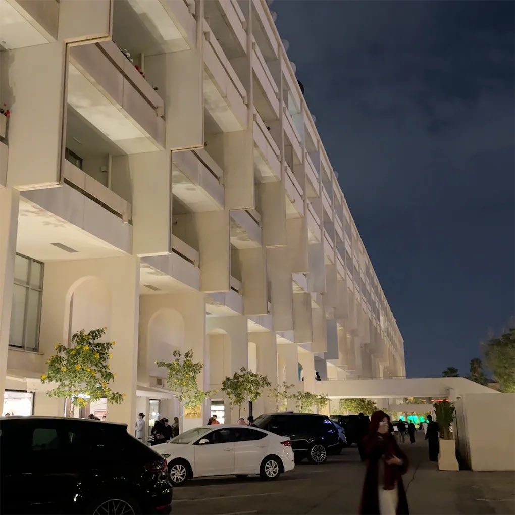 لنـا tweet media