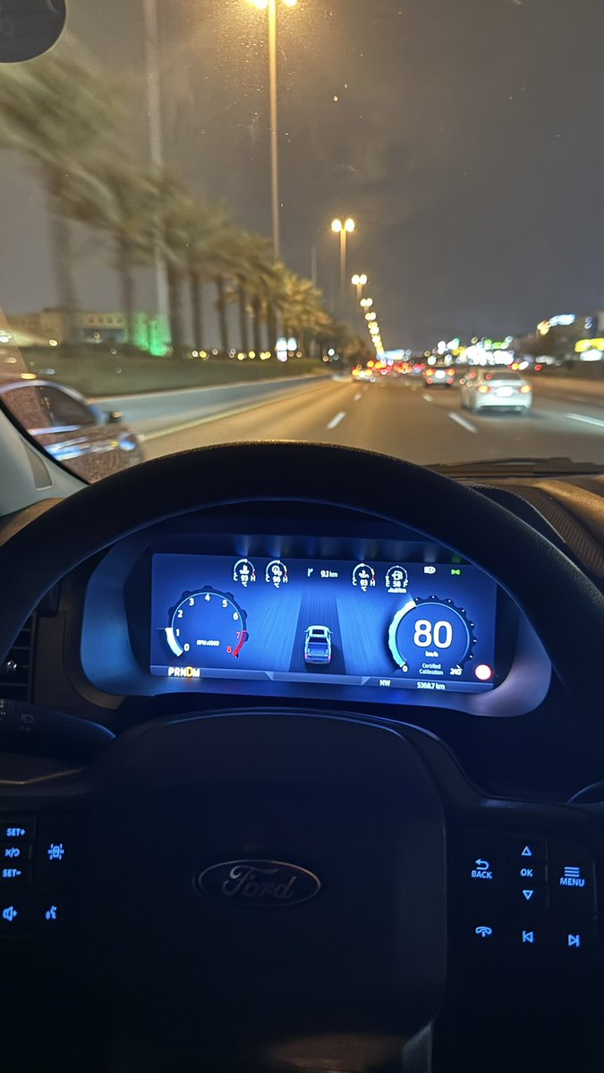 لنـا tweet media