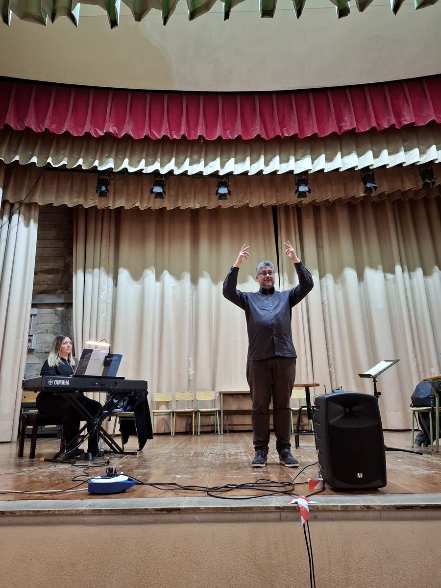 Associació Messies Participatiu de Barcelona tweet media