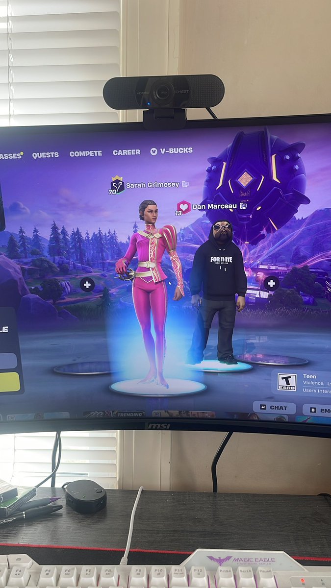 Sarahgrim0's tweet photo. Drunk duos with daniel #wherewelanding🥷 https://t.co/56XvzeLezq