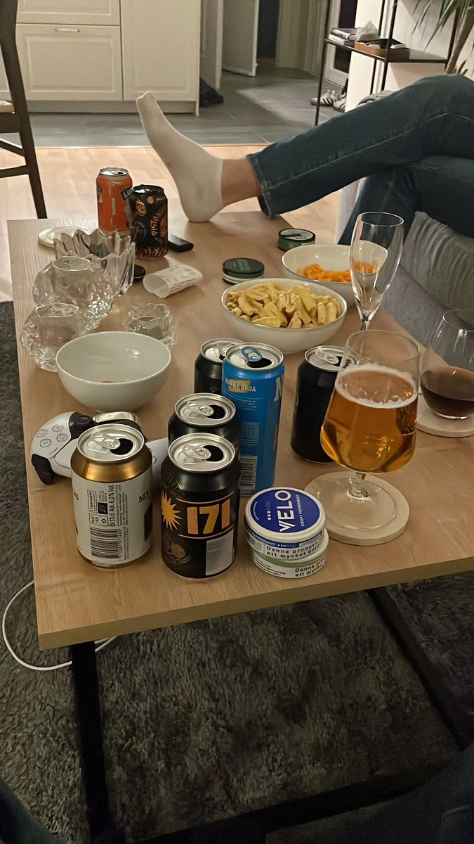 syfilis med stort S tweet media