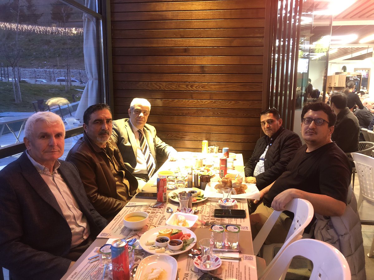 Erdefnet1's tweet photo. Avrupa Yakası Erzurum Dernekleri Federasyonu…

🇹🇷🇹🇷🇹🇷🇹🇷

Üyesi olduğumuz Anadolu Konfederasyonu tarafından düzenlenen iftar yemeğine katıldık…
 Başkan Ali Acar’ın şahsında emeği geçenlere teşekkür ediyorum…

#BizBirlikteGüçlüyüz https://t.co/agdO2NwXVx