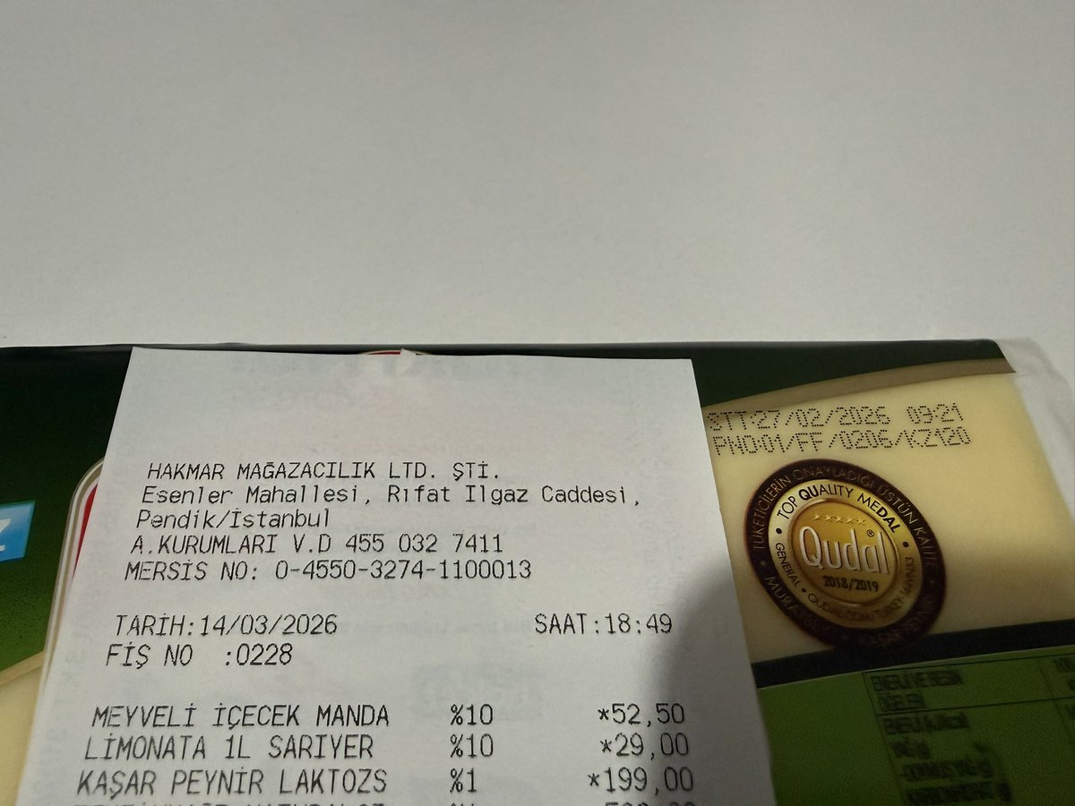 Son kullanım tarihi geçmiş ürünleri nasıl vatandaşa satarsınız? <a href="/HakmarMarketler/">Hakmar Alışveriş Merkezleri</a> denetim yok mu? <a href="/ticaret/">T.C. Ticaret Bakanlığı</a> <a href="/tc_cimer/">Cimer</a>