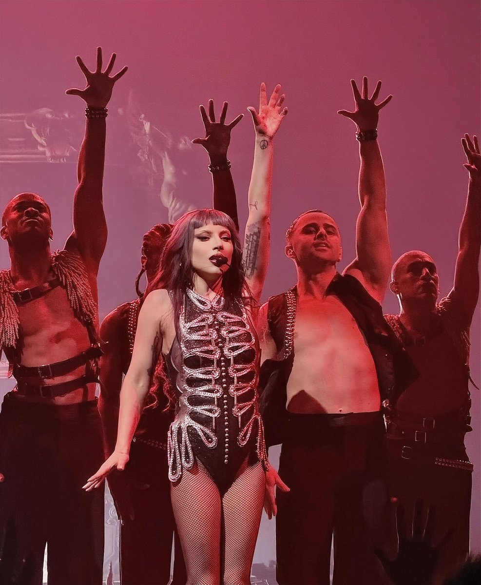 𝐆𝐀𝐑𝐃𝐄𝐍 𝐎𝐅 𝐌Ɐ𝐘𝐇𝐄𝐌 tweet media