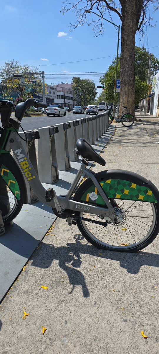 Jonathan Lomelí tweet media