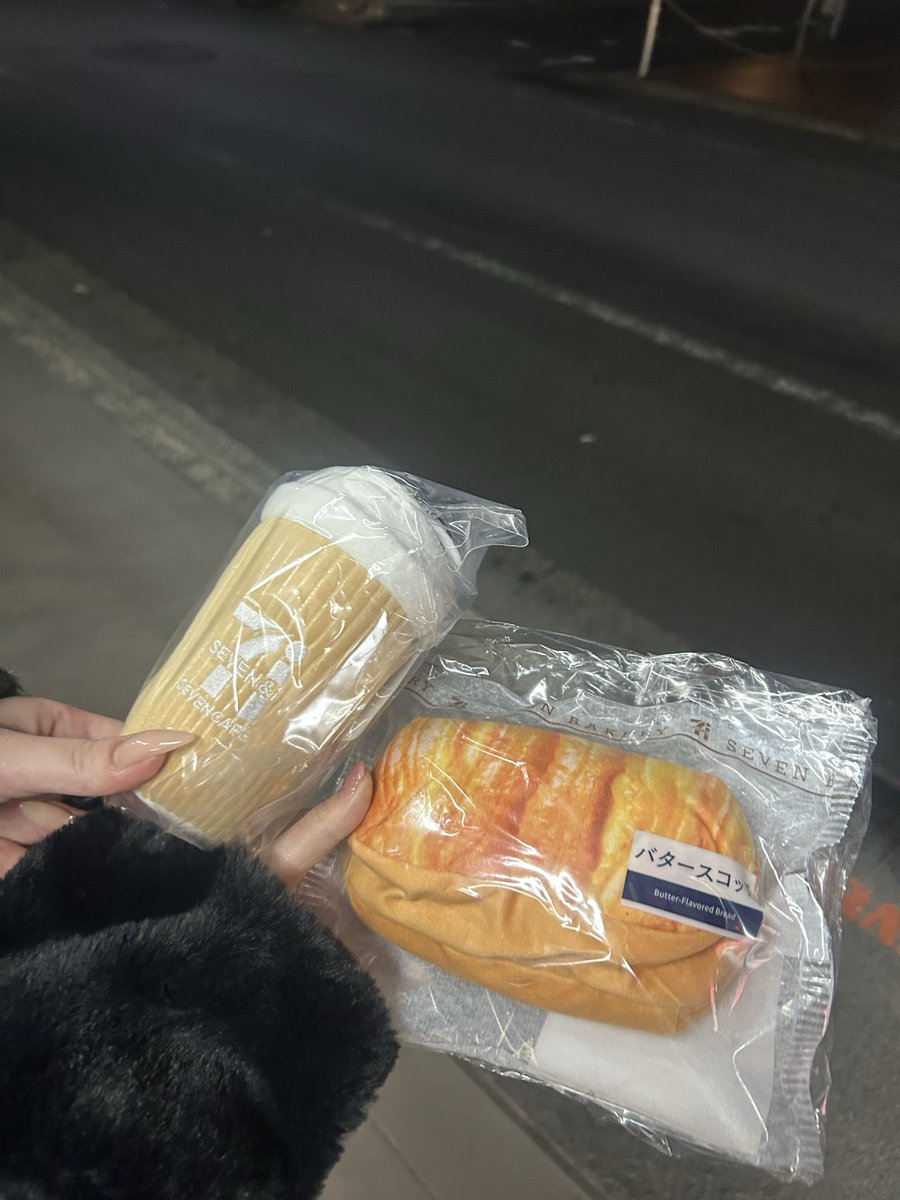 Ⓜ️oM𓂃 ★⋆ tweet media