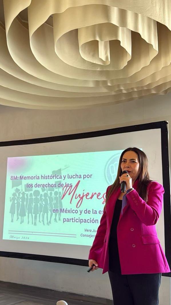 verajuarezf's tweet photo. 📚 | El día de hoy impartí la conferencia “8M: Memoria histórica y lucha por los derechos de las mujeres en México: 🇲🇽 de la exclusión a la participación política”, dirigida a mujeres militantes del #PVEM en #BajaCalifornia.  #TijuanaBC. 🗳️👩🏻‍💼📖

✍🏼📖 | Participé en mi calidad de Presidenta de la Comisión de #Igualdad del #IEEBC. 🙋🏻‍♀️ Durante este espacio de diálogo 💭 y reflexión analizamos el proceso histórico de la lucha de las mujeres en #México, identificando los momentos clave que han permitido transitar hacia el reconocimiento de nuestros derechos y nuestra participación en la vida pública. 📚📝👩🏻‍⚖️

📋🟢 | Agradezco al Comité Ejecutivo Estatal del #PVEM en #BC, y a la Lic. Mónica Vanessa Sepúlveda Garay, Secretaria General del Partido, por la invitación y por impulsar espacios de capacitación que fortalecen el liderazgo de las mujeres. 📚✍🏼👩🏻‍💼

#8M #DerechosDeLasMujeres #ParticipaciónPolítica #IgualdadSustantiva #IEEBC #PVEM #TijuanaBC 📚📝