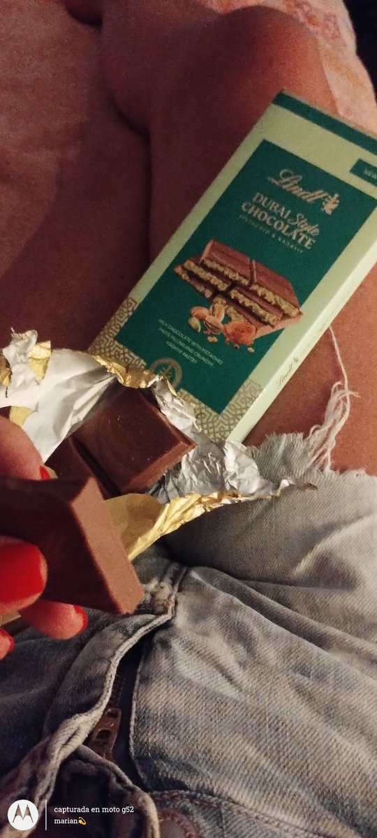 MarianAAcad's tweet photo. La fiaca que manejo hoy...🫢
Series y chocolates 🍫 me atraparon🤤
#Finderelax https://t.co/CJZMBtokC7