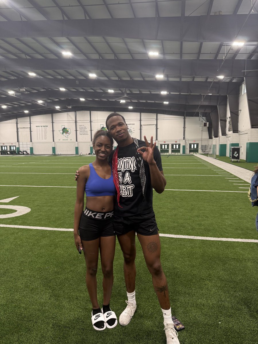 TaNiyahHardman's tweet image. Great Meeting &amp;amp; Stunting with an Amazing Backspot Today @TVCCcheer in Dallas #college #almosttime #campseason