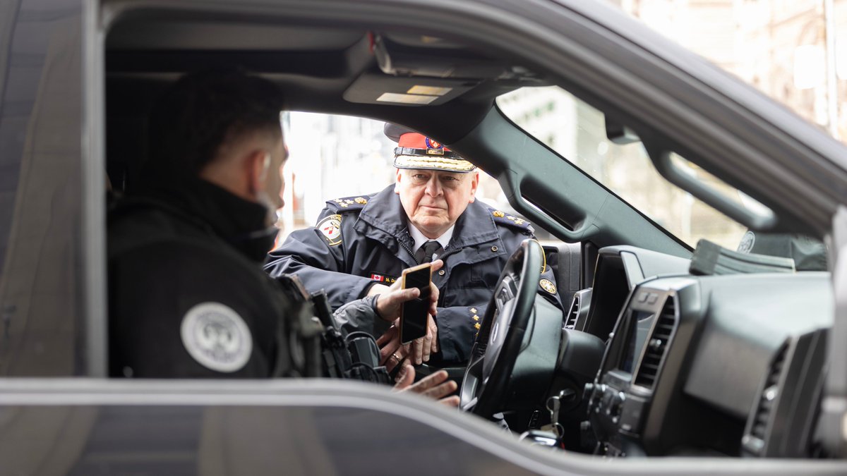 Toronto Police tweet media