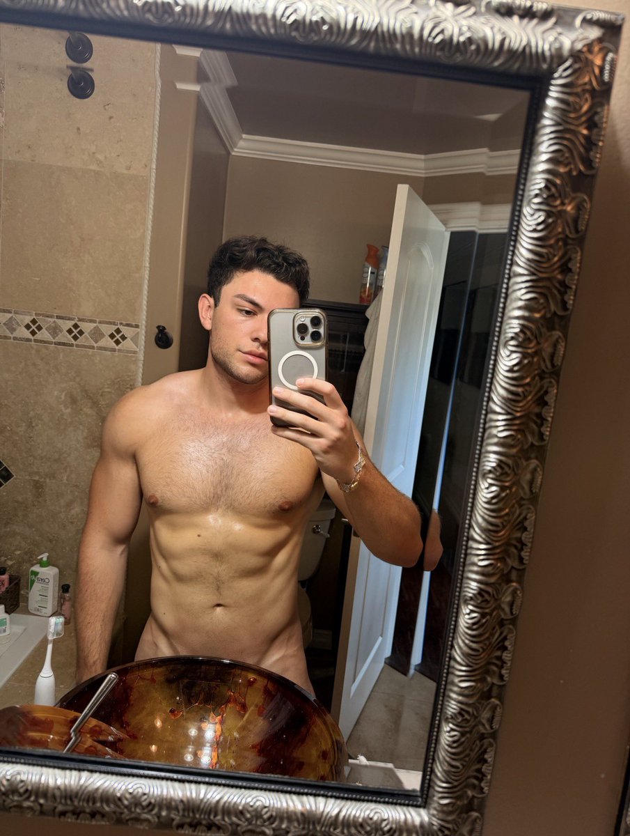 Alpha Em tweet media