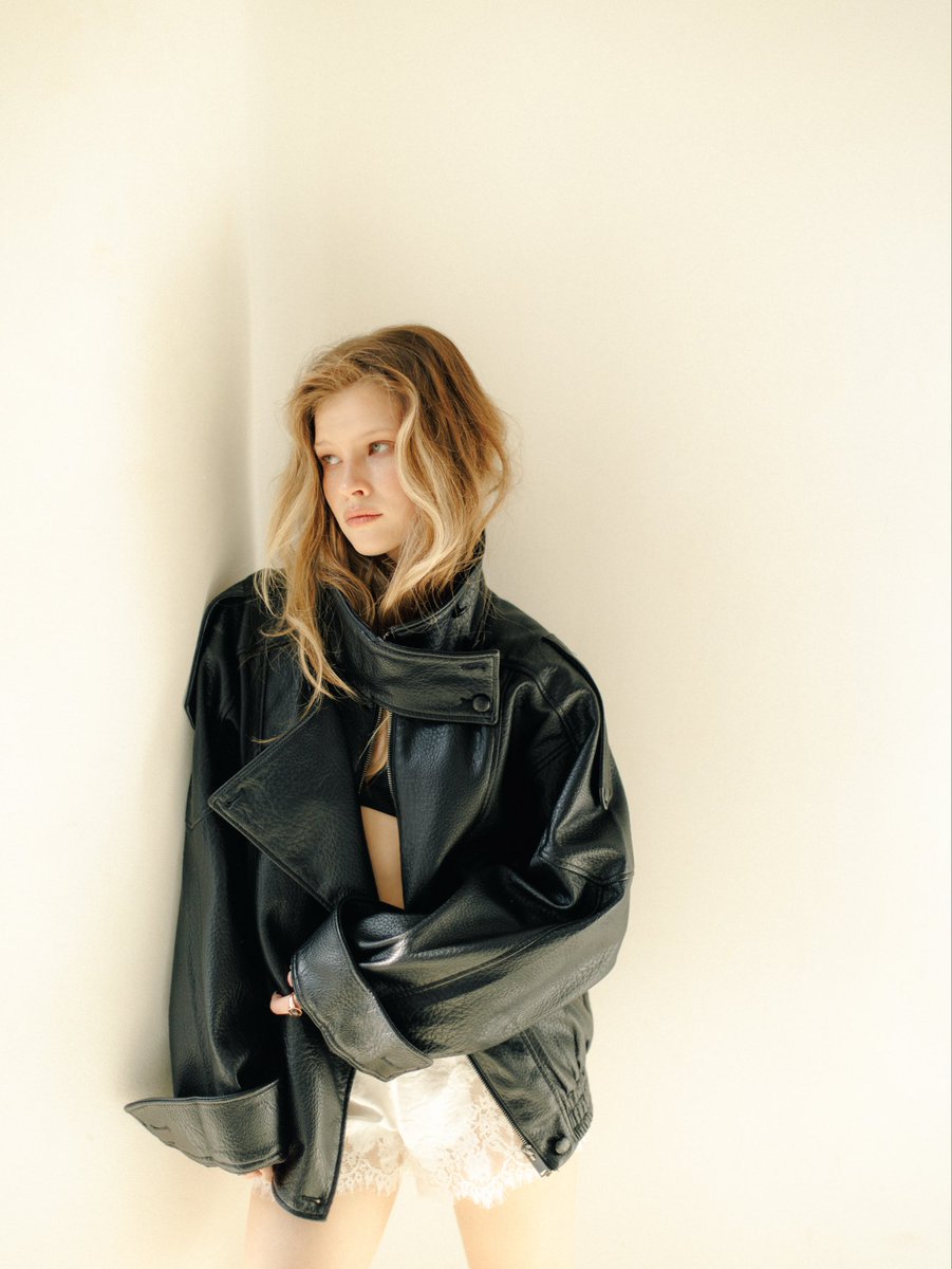 braidme_music's tweet image. new music soon... #music #braidme #singer