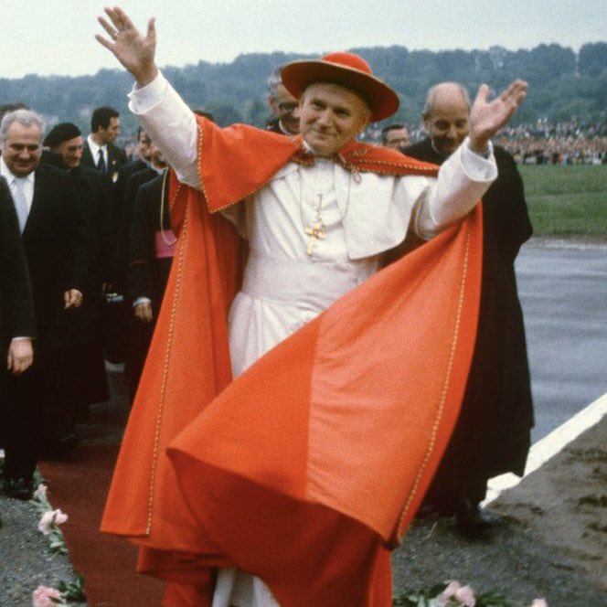 Przez te wszystkie lata po swojej śmierci był opluwany i oskarżany przez lewactwo o tuszowanie pedofili w Kościele, wspieranie pedofilów w Kościele a nawet przez niektórych z nich sam był oskarżany o pedofilię.  

Dziś po otwarciu archiwów w Archidiecezji w Krakowie wyszło na jaw