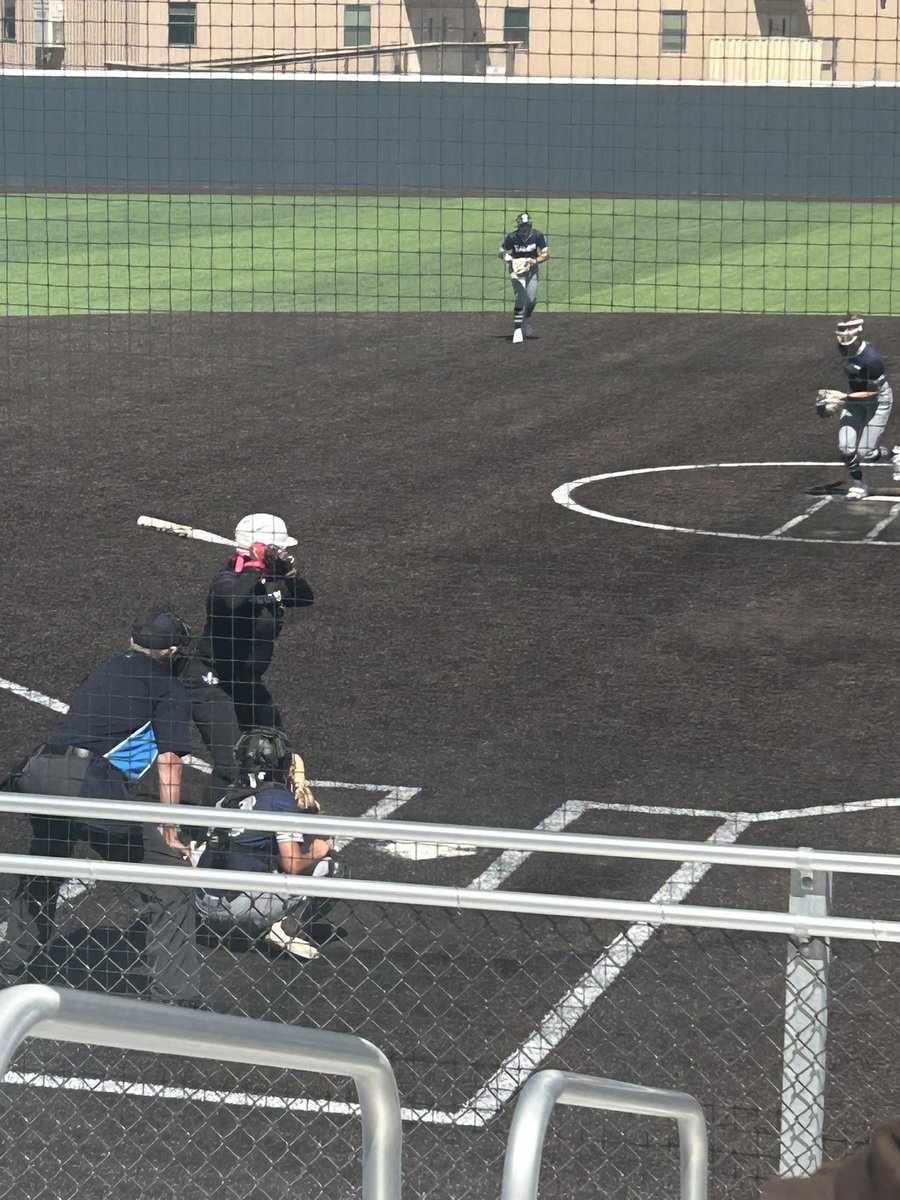 El Paso Chilis-Solis 🥎 tweet media