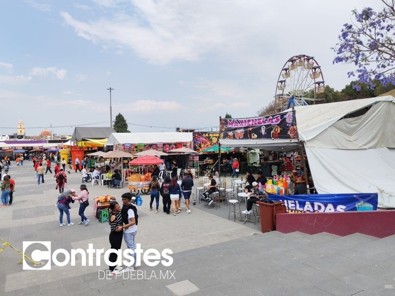 ContrastesdePue's tweet photo. 🍻Así el segundo día de la #Feria de la #Michelada en San Andrés #Cholula. 👇

📍Del 12 al 16 de marzo en el #ParqueSoria.

Vía: @IscArMor https://t.co/nM4ZEdYPFY
