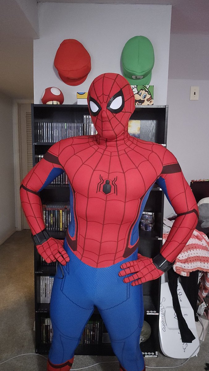 Spider_Menace's tweet photo. Doing some test photos in my new Spidey suit. Hoping to start doing more shoots and events this year.

Suit by https://t.co/FtZkmZnqJk
Webshooters by TJackFX and Portugeek

#Spiderman #cosplay #spidermanbrandnewday #spidermanhomecoming 
#marvel https://t.co/5R6CtXL0Aq