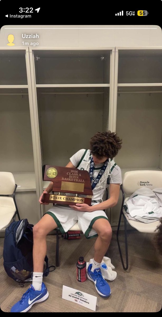 Barstool(BOYS BASKETBALL CHAMPS)HAWKS tweet media