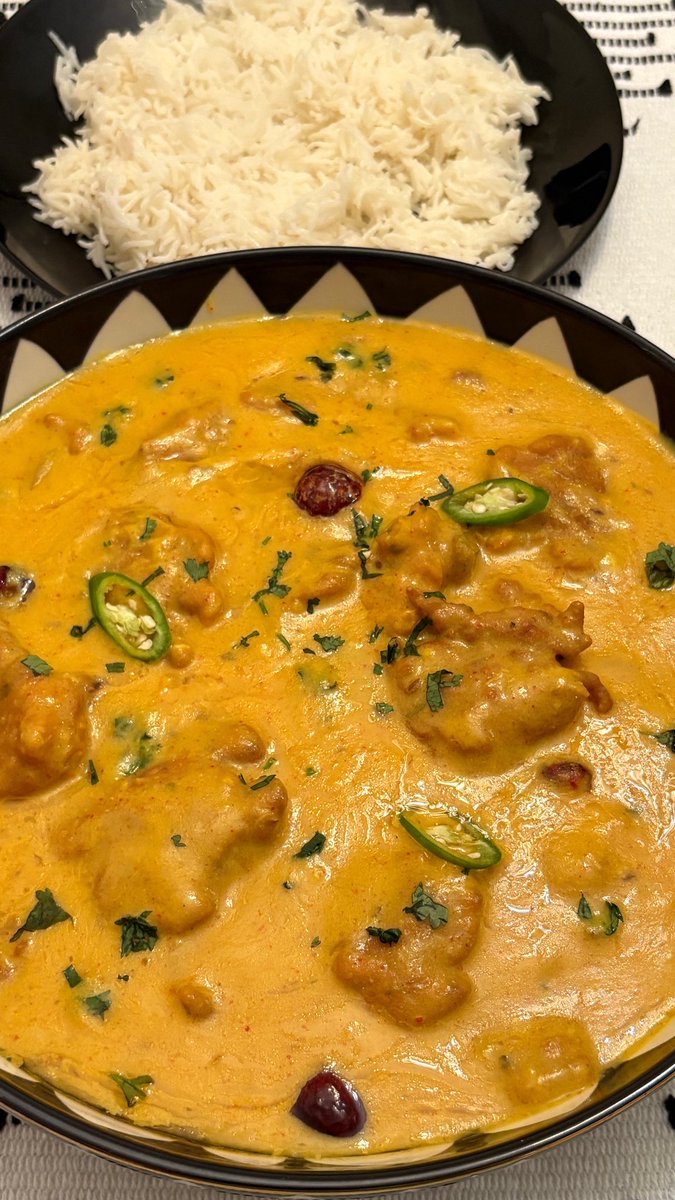 Monaafaraz's tweet image. Show ur cooking skills.