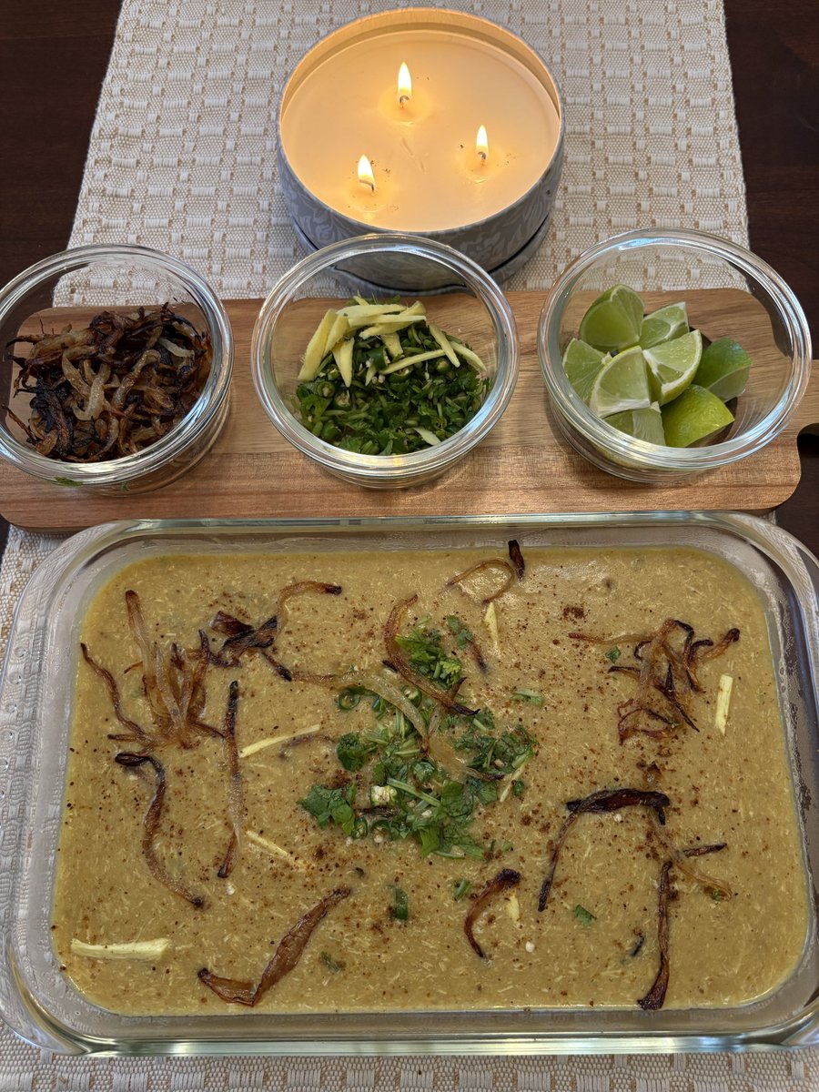 Monaafaraz's tweet image. Show ur cooking skills.