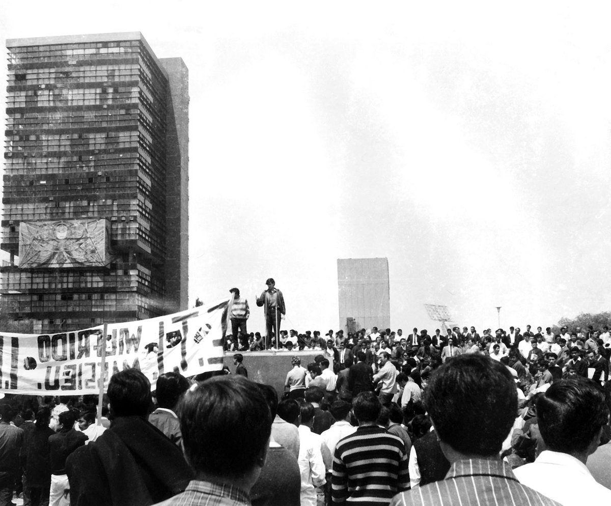 Libros UNAM tweet media