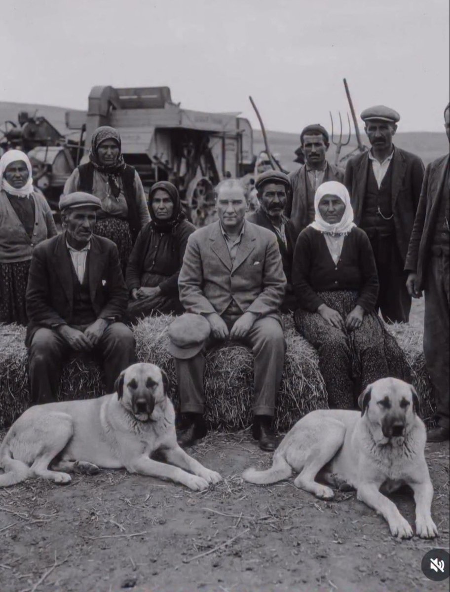 “Yetişecek çocuklarımıza ve gençlerimize, görecekleri tahsilin hududu ne olursa olsun, en evvel, her şeyden evvel Türkiye’nin istikbaline, kendi benliğine, millî an’anelerine düşman olan bütün unsurlarla mücadele etmek lüzumu öğretilmelidir.'' (ATATÜRK)