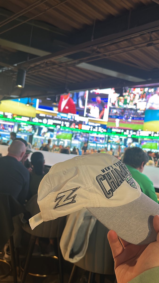 kylesbush's tweet photo. @dgdimascio Repping in the 312! https://t.co/EhI3xOYOkT