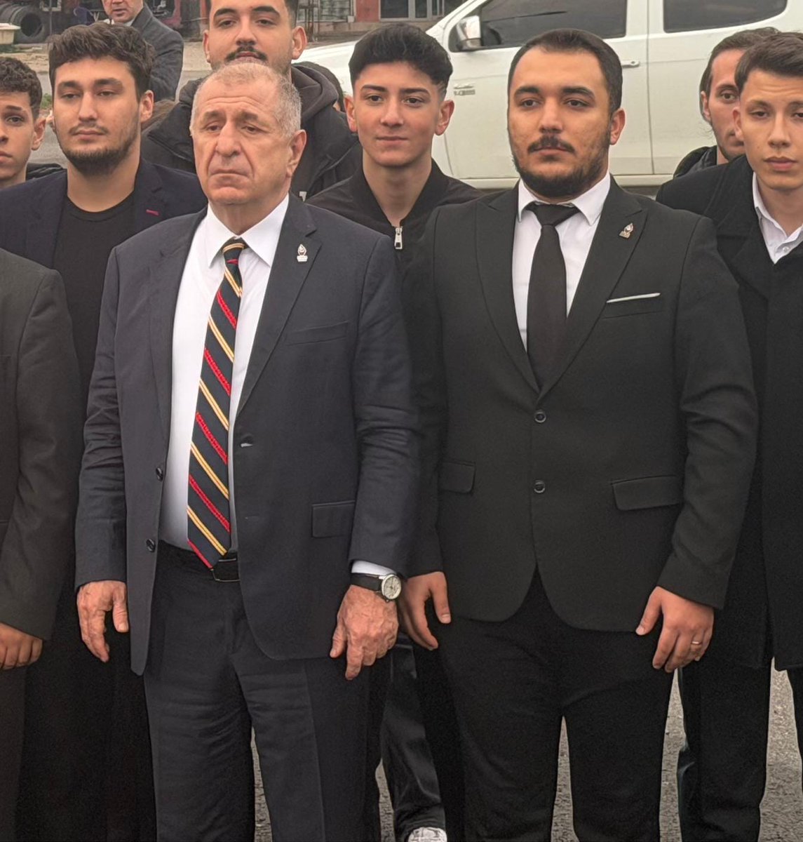 Zafer Partisi Gençlik Kolları Teşkilat Başkanı Akın Kuşdemir:

"DEM Partisi faşist bir partidir!"