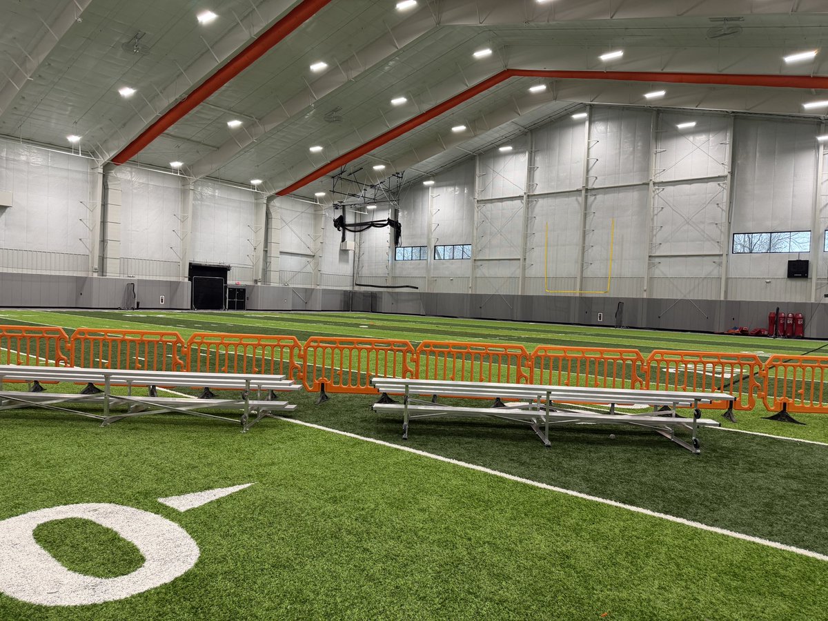 Jason Lewis tweet media