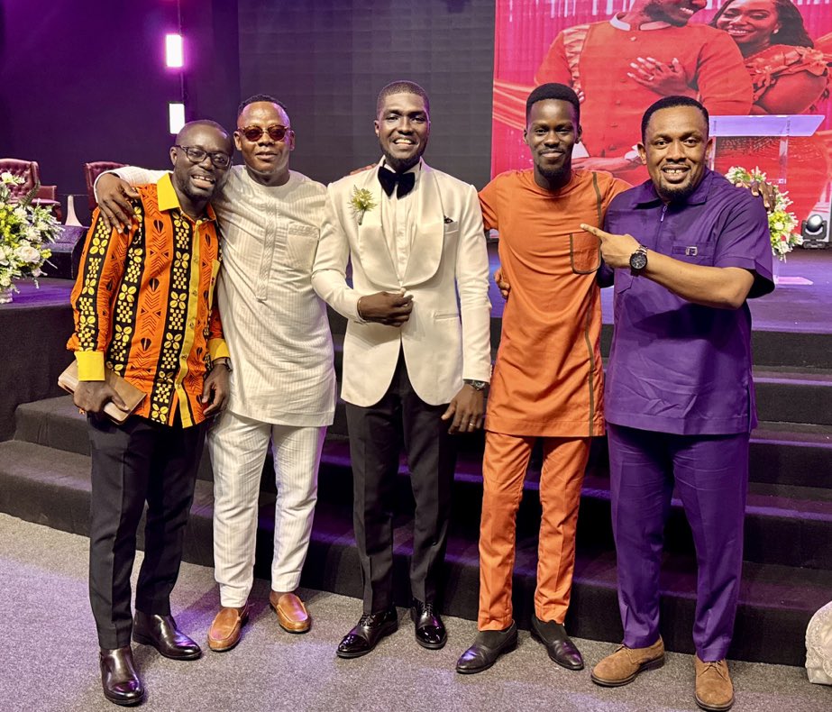 Congrats to <a href="/KojoNketsia/">TheFundamentals</a>. We were there to support our friend and brother. 
It was nice seeing the group back together. We made magic on radio together. 
To God be the glory.