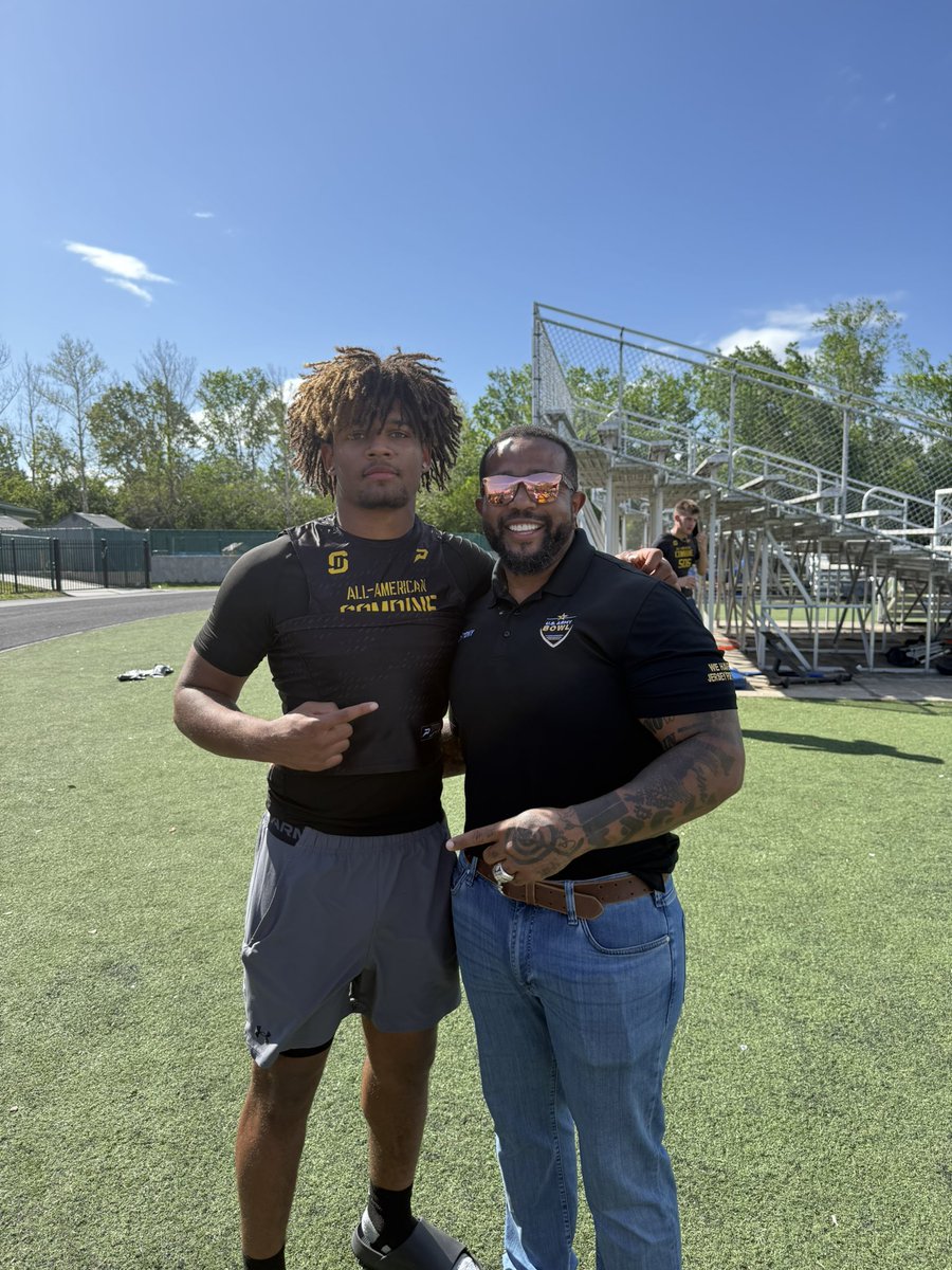 DeShaun Thomas tweet media