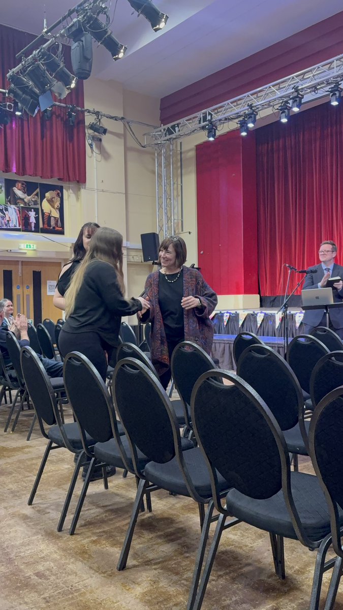 MiddlecottMusic's tweet photo. An amazing evening session @musicforyouth hosted by @LMSlincsmusic So proud of our @TMAkirton Academy Choir and Rock Band 🎸 🎤 🥁 https://t.co/KYFzyu6bVN