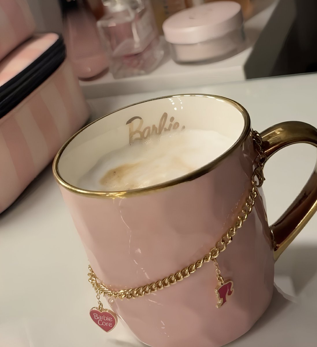 @Ohlala 💖✨ tweet media