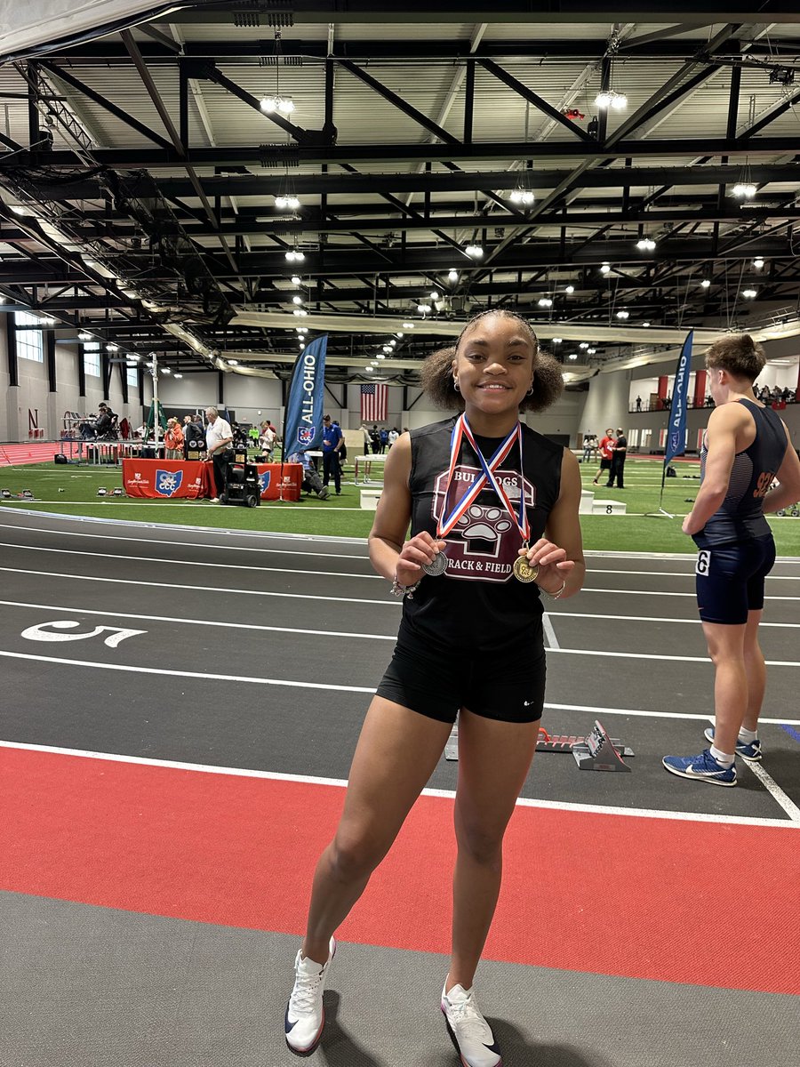 Tiarra Davis (Coach Tee) tweet media