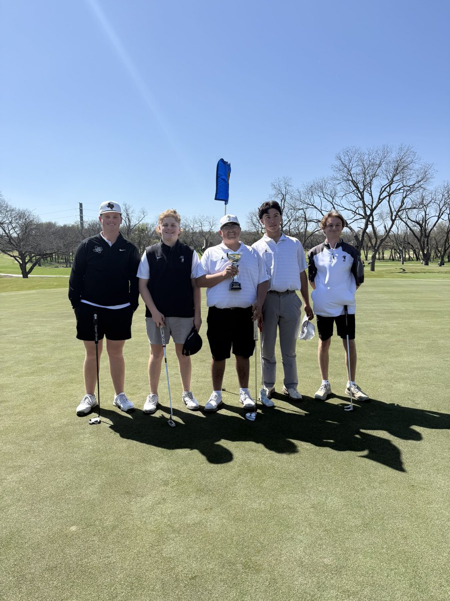 Match play ⛳️ = ultimate test of 🧠 toughness. 

Seniors end their career undefeated in match play. 🏆