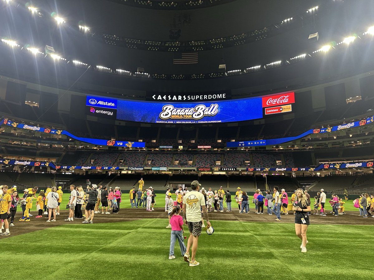 toesinthesand22's tweet photo. Current view #onthefield https://t.co/vhDWJtCOEB