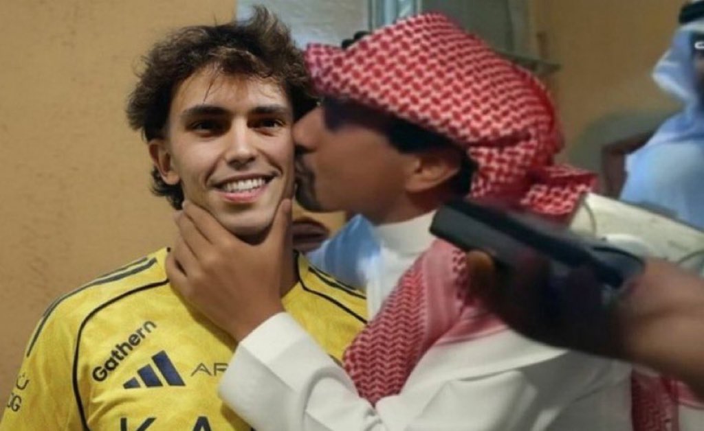 ياقلبي 💛💛💛💛💛