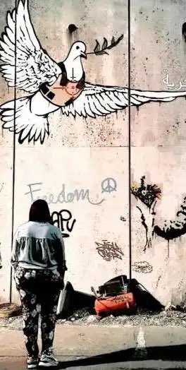 PilloleCult's tweet image. #cultisti , ma a voi interessava davvero chi fosse Banksy?
Sapere il suo nome aumenta o diminuisce l’impatto della sua arte?
Che ne pensate, in questo piovoso (almeno al Nord) sabato sera?
Noi, comunque, tifiamo Massive Attack ☺️
@pillolerock
#Banksy , maledizione alla fretta 🥺