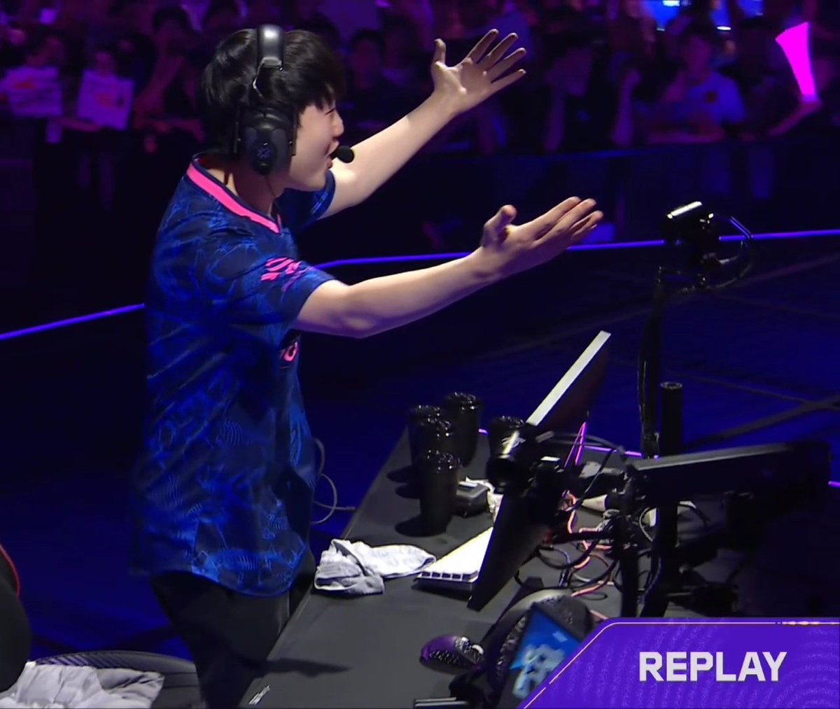 🍒 cherry tweet media