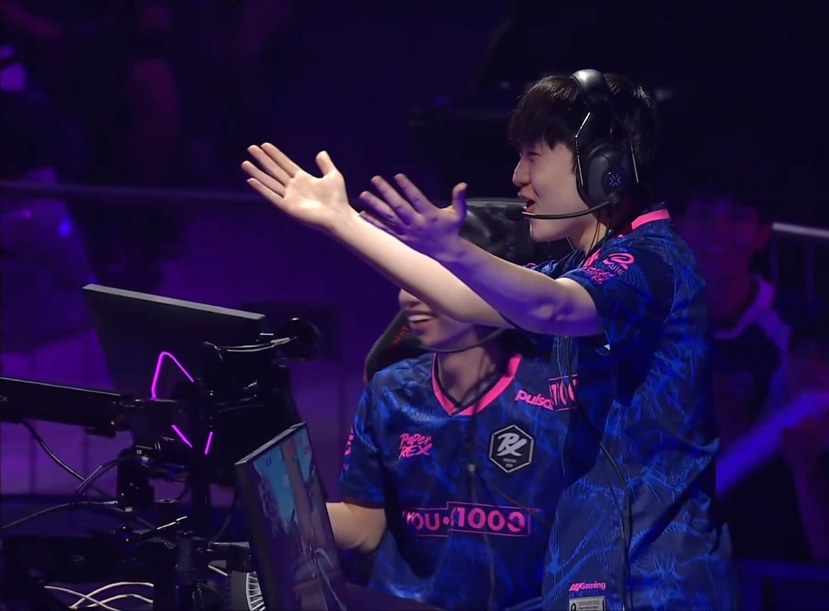 🍒 cherry tweet media