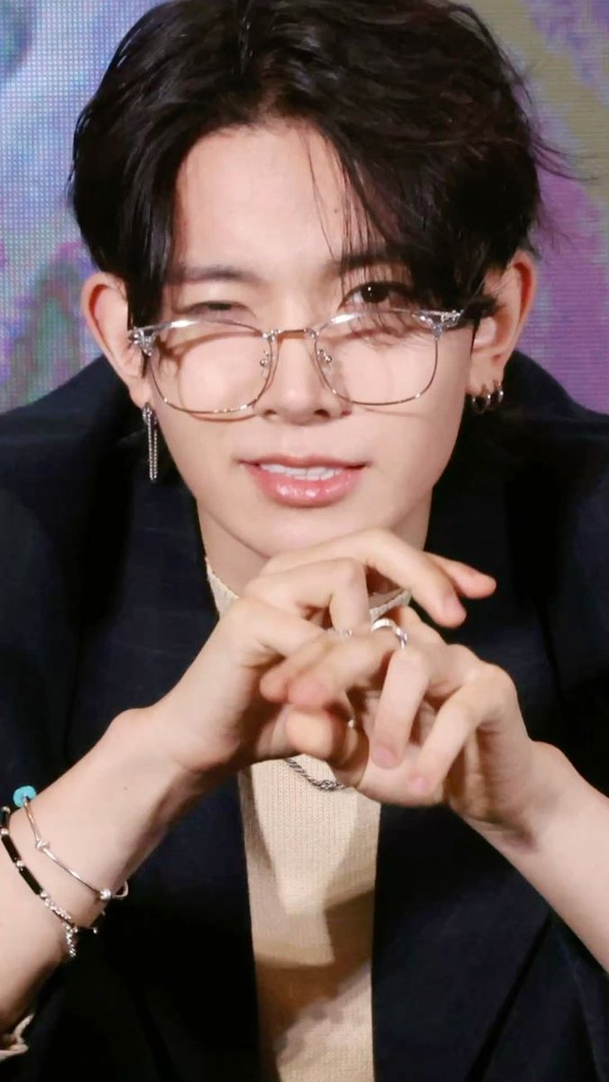 Jenn_Enha3456's tweet photo. #BELIFTLAB RETRACT YOUR STATEMENT. LET HEESEUNG DO SOLO ACTIVITIES WHILE BEING AN ENHYPEN MEMBER https://t.co/a974ReTXmw